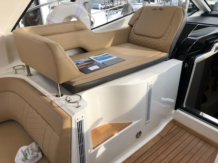 Sea Ray 350 Sundancer Coupe image