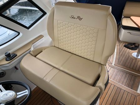 Sea Ray 350 Sundancer Coupe image