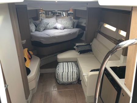 Sea Ray 350 Sundancer Coupe image