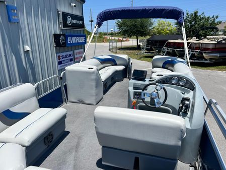 Bentley-pontoons ENCORE-BENTLEY-240CRS image