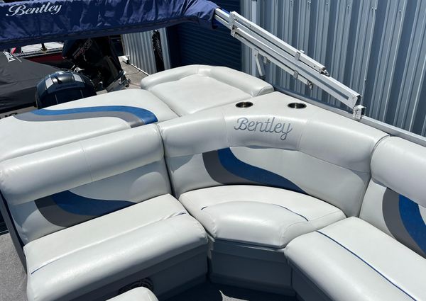 Bentley-pontoons ENCORE-BENTLEY-240CRS image