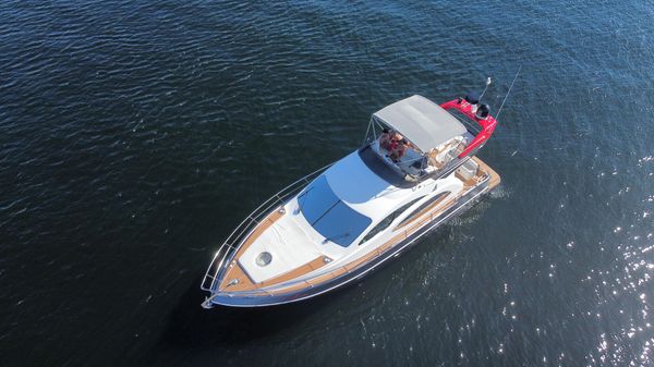 Azimut 42 Fly image