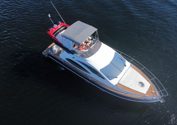 Azimut 42 Fly image