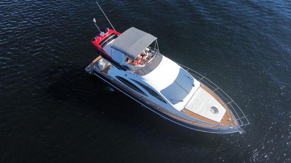 Azimut 42 Fly image