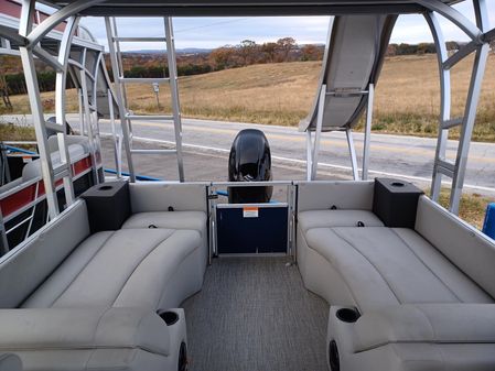 Landau 252-ISLAND-BREEZE-SUNDECK image