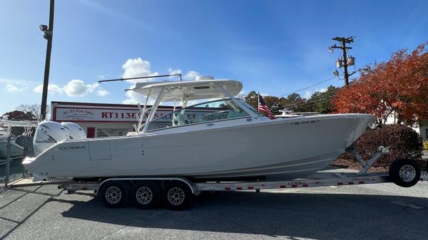Cobia 330 DC