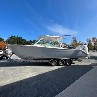 Cobia 330 DC image
