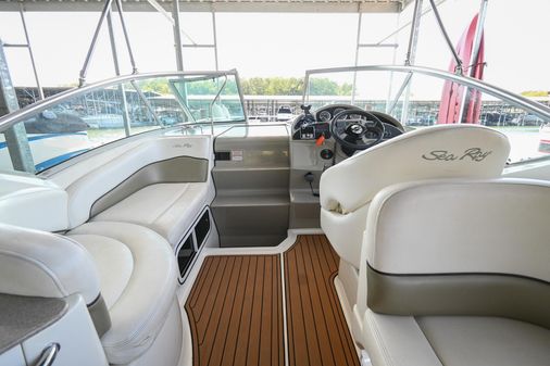 Sea Ray 260 Sundancer image