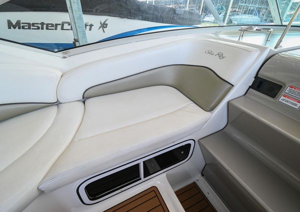 Sea Ray 260 Sundancer image