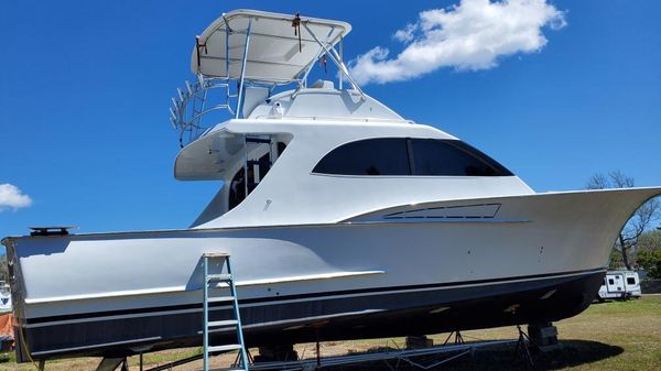 Custom Carolina C 30 CAT