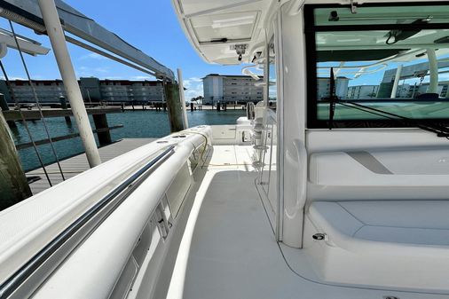 Boston Whaler 320 Outrage image