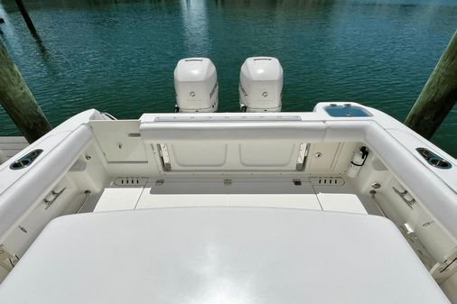 Boston Whaler 320 Outrage image