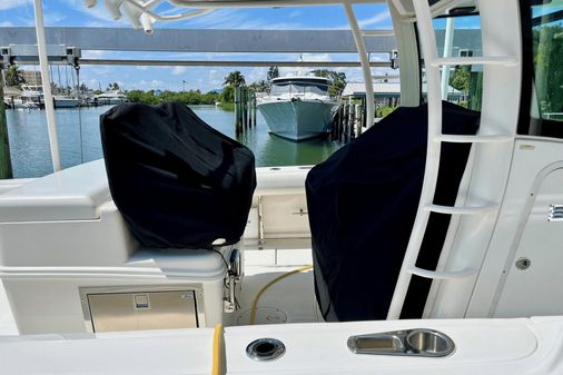 Boston Whaler 320 Outrage image