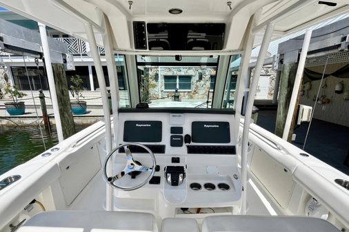 Boston Whaler 320 Outrage image