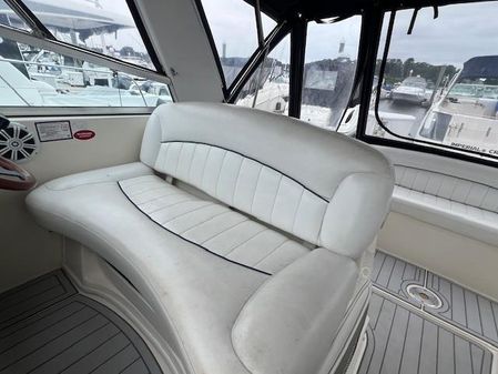 Rinker Fiesta Vee 342 image