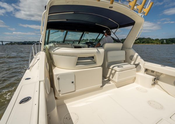 Tiara Yachts 3100 image