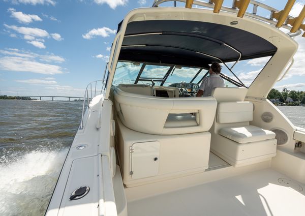 Tiara Yachts 3100 image