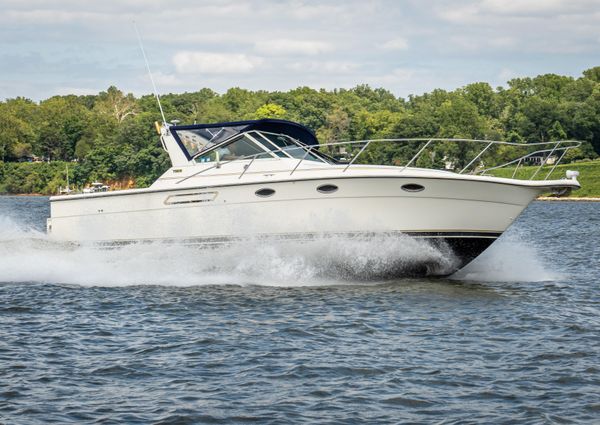 Tiara Yachts 3100 image