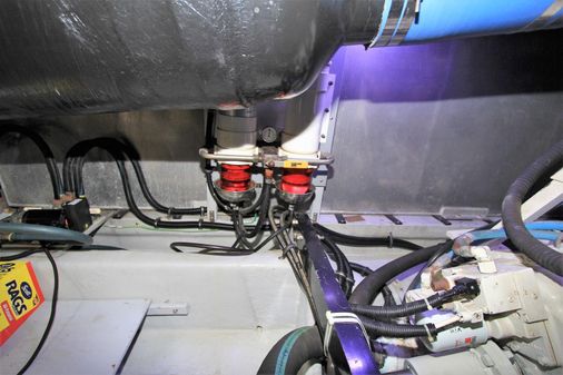 Meridian 540 Pilothouse image