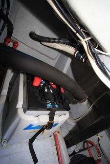 Meridian 540 Pilothouse image