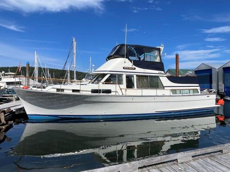 Tollycraft 48 Cockpit Motor Yacht image