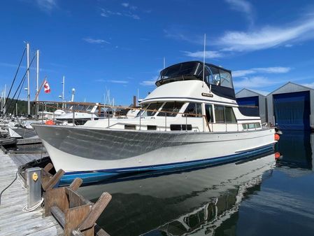 Tollycraft 48 Cockpit Motor Yacht image