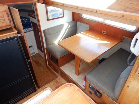 Tollycraft 48 Cockpit Motor Yacht image