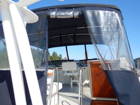 Tollycraft 48 Cockpit Motor Yacht image