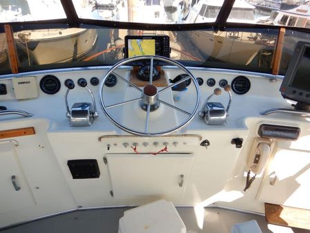 Tollycraft 48 Cockpit Motor Yacht image