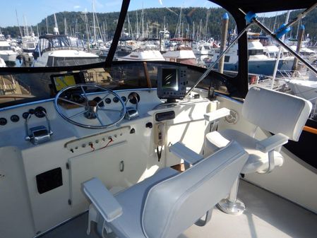 Tollycraft 48 Cockpit Motor Yacht image