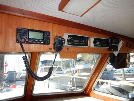 Tollycraft 48 Cockpit Motor Yacht image