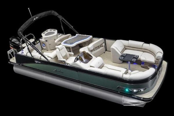 Avalon Catalina Platinum Entertainer - 27' - main image