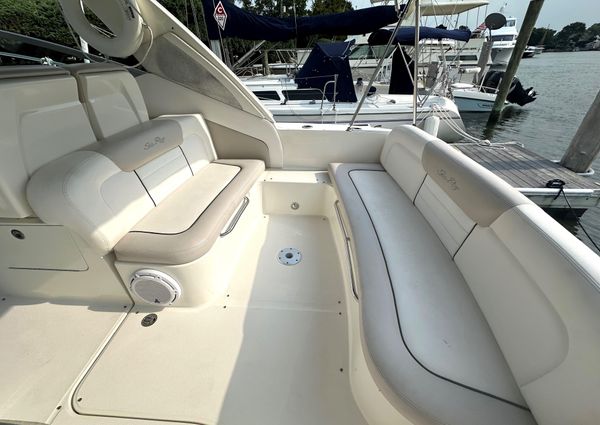 Sea Ray 350 Sundancer image