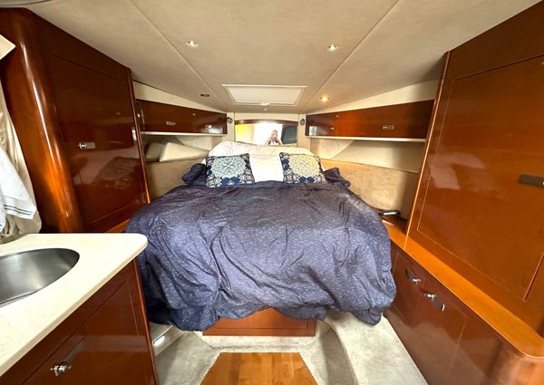 Sea Ray 350 Sundancer image