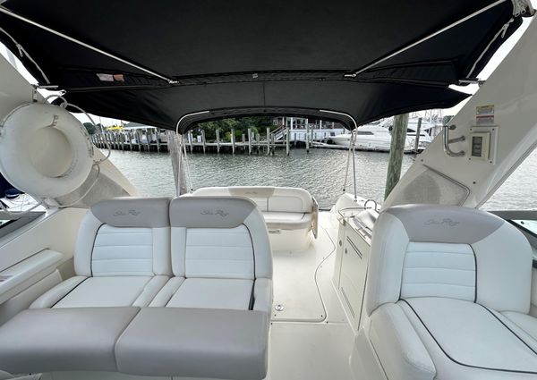 Sea Ray 350 Sundancer image