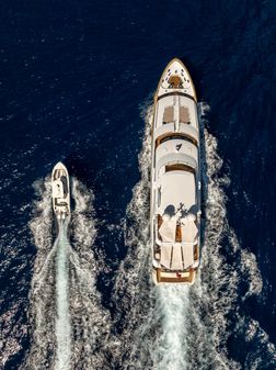 Benetti Classic 121 image