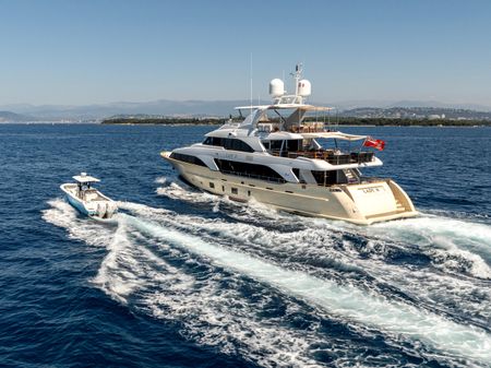 Benetti Classic 121 image