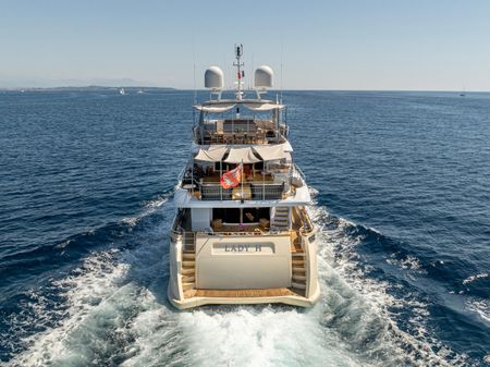 Benetti Classic 121 image