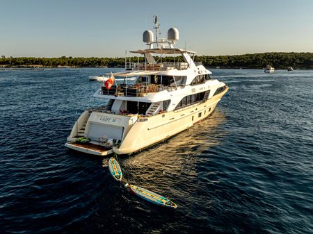 Benetti Classic 121 image