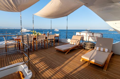 Benetti Classic 121 image