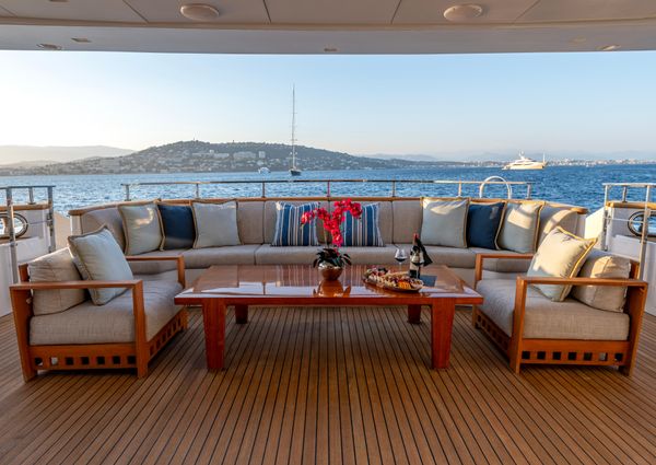 Benetti Classic 121 image