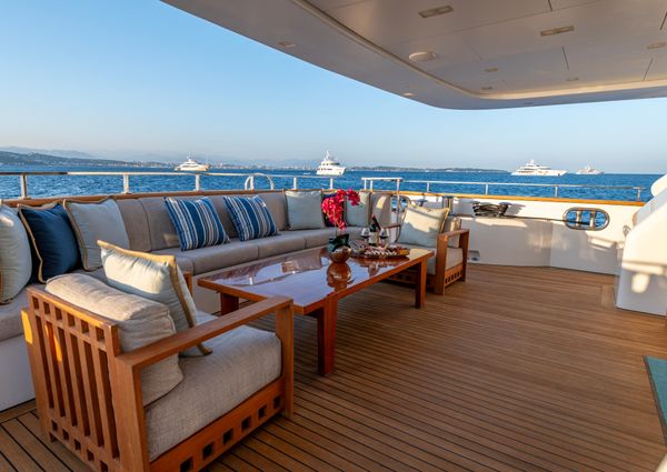 Benetti Classic 121 image