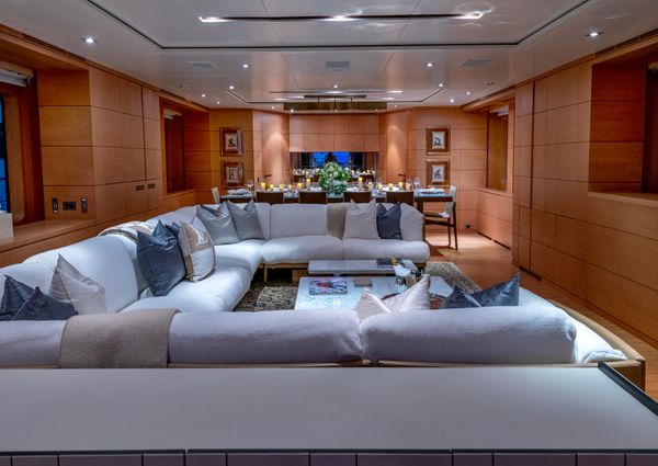 Benetti Classic 121 image