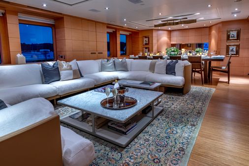 Benetti Classic 121 image