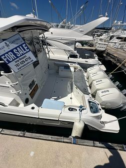 Boston Whaler 405 Conquest image