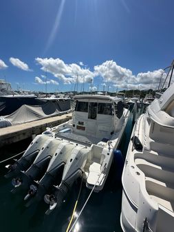 Boston Whaler 405 Conquest image