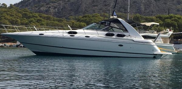 Cruisers Yachts 4270 Express image