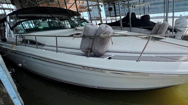 Sea Ray 400 Express Cruiser