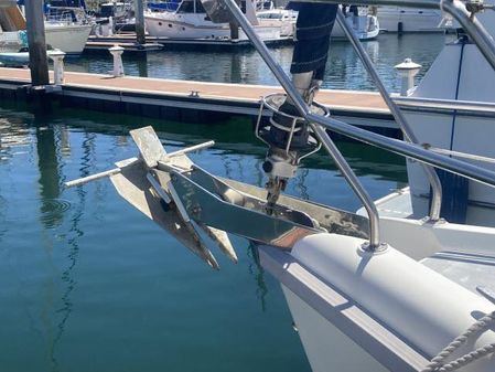 Hunter 376 image