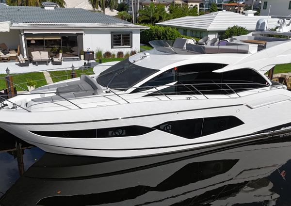 Sunseeker Manhattan 52 image